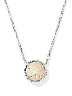 💞💞💖 Sand Dollar Silver Short Pendant Necklace